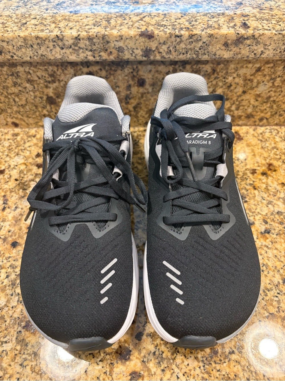 Altra Paradigm 8 Black Road Trail Running Walking Shoes Women's Size 8 Mint Cond - Picture 2 of 10